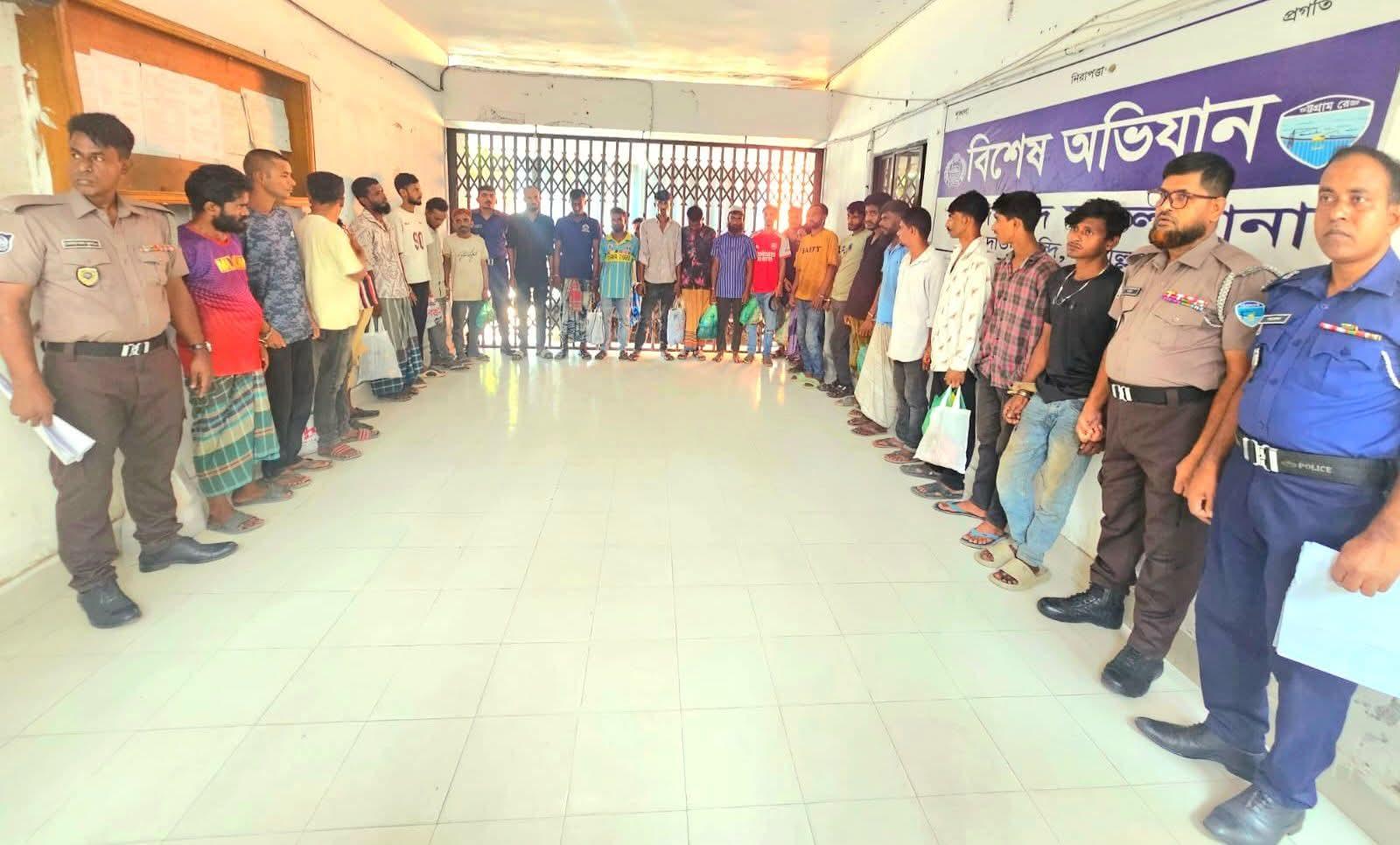 সংযুক্ত ছবি